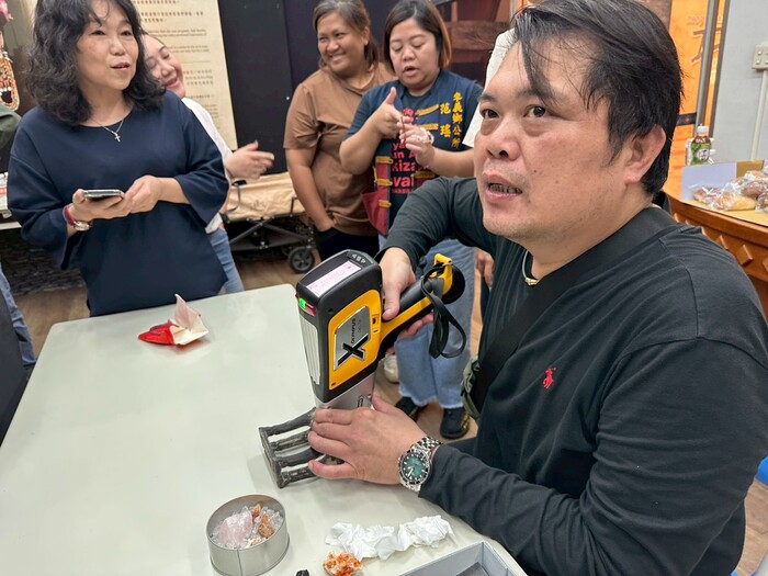 2025.12.13來義鄉在地實踐計畫文物檢視實作課程圖片