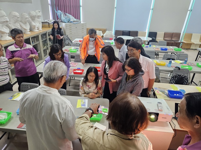 2025.08.11藝文團體理事長協會木質彩繪清潔實務操作圖片