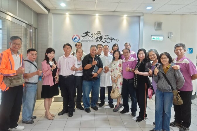 2025.08.11藝文團體理事長協會木質彩繪清潔實務操作圖片